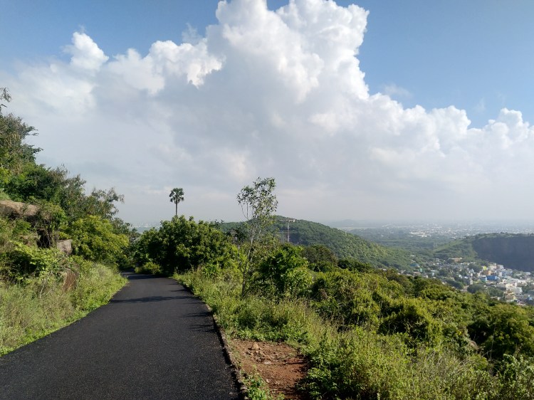 Roads to Tirusulam hilltop