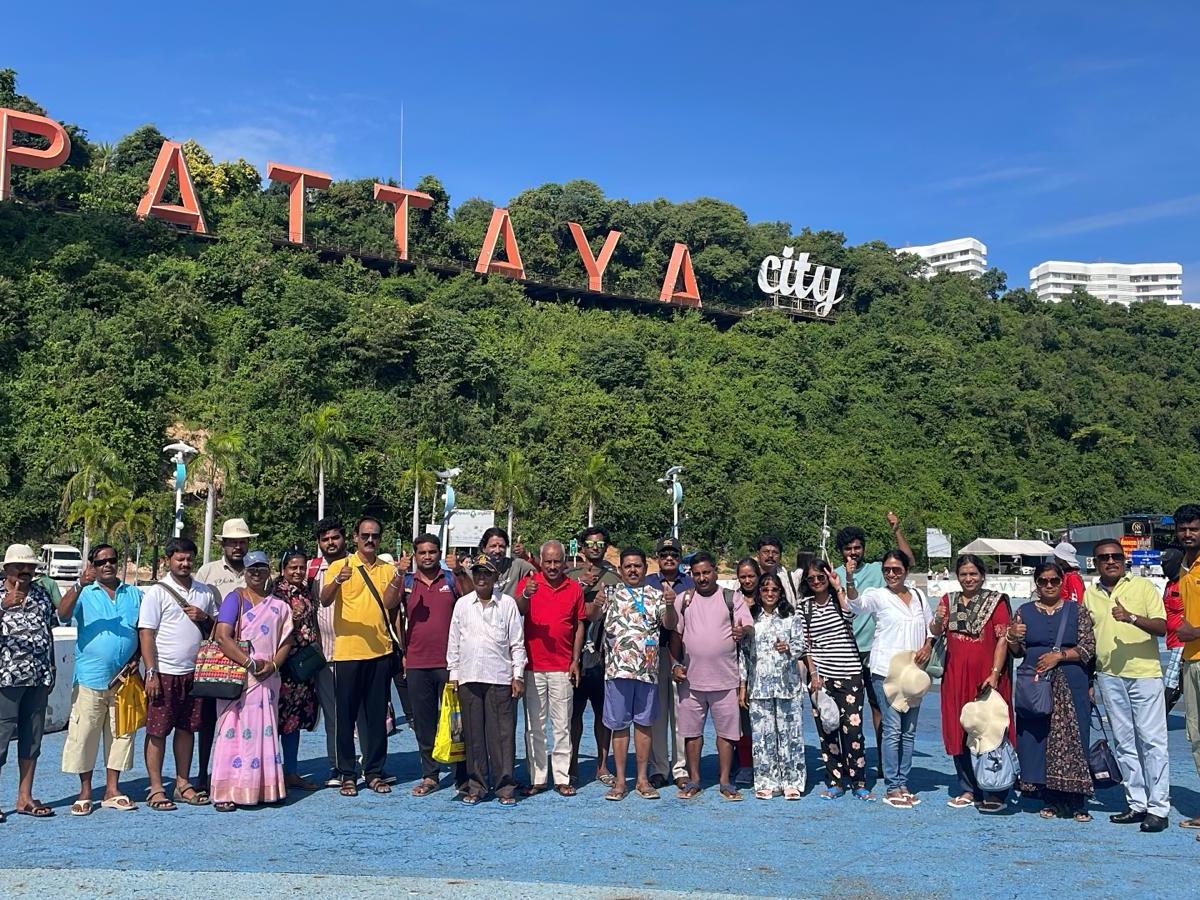 Group Travel with Strangers: My Experience as the Only Female Solo&nbsp;Traveler