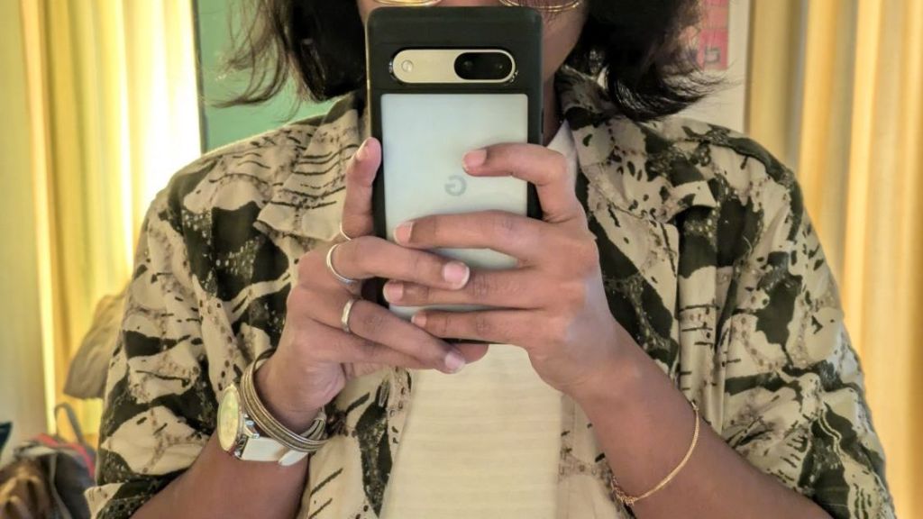 Spigen Backcase for Google